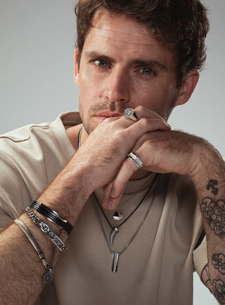 Vaellus riipus, hopeaa