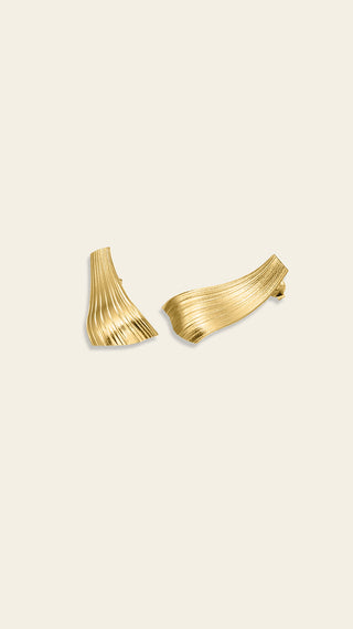 Small Bohemian earring, yellow gold-plated bronze